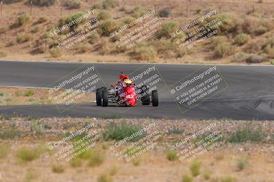 media/Jun-01-2025-CalClub SCCA (Sun) [[eae223c5dd]]/Group 3/Qualifying/